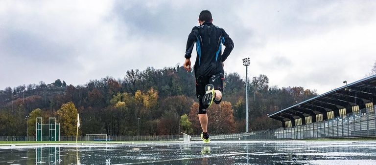 How Athletes and Professional Sportspeople Train Indoors When the Weather Turns